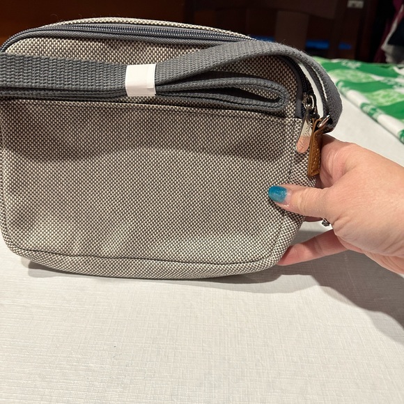 NWOT Thirty One crossbody. - Picture 5 of 8